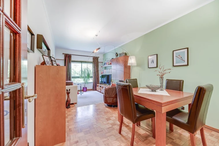 Apartamento T2 para Venda em Alfragide Foto 19