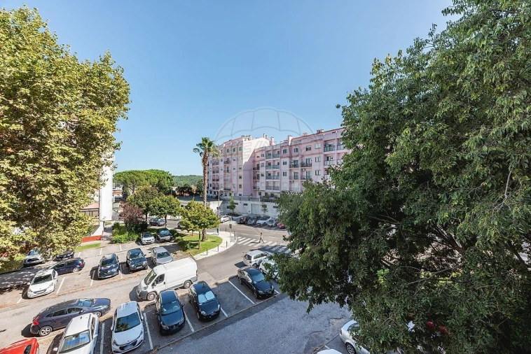 Apartamento T2 para Venda em Alfragide Foto 26