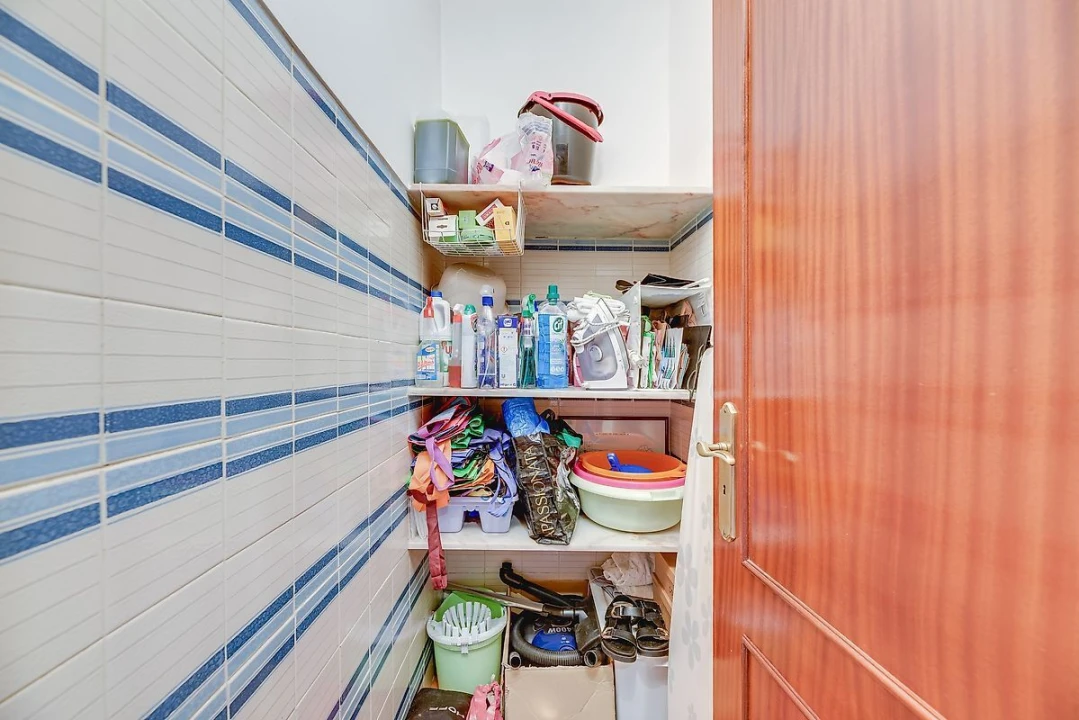 Apartamento T2 para Venda em Alfragide Foto 11