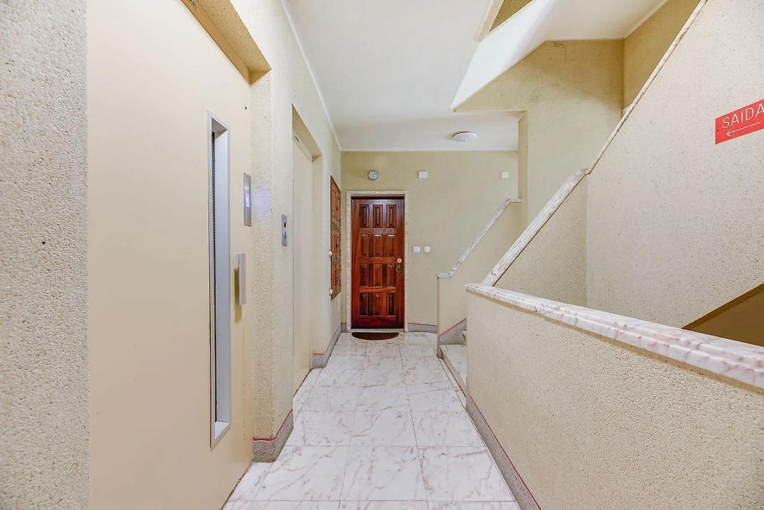 Apartamento T2 para Venda em Alfragide Foto 27