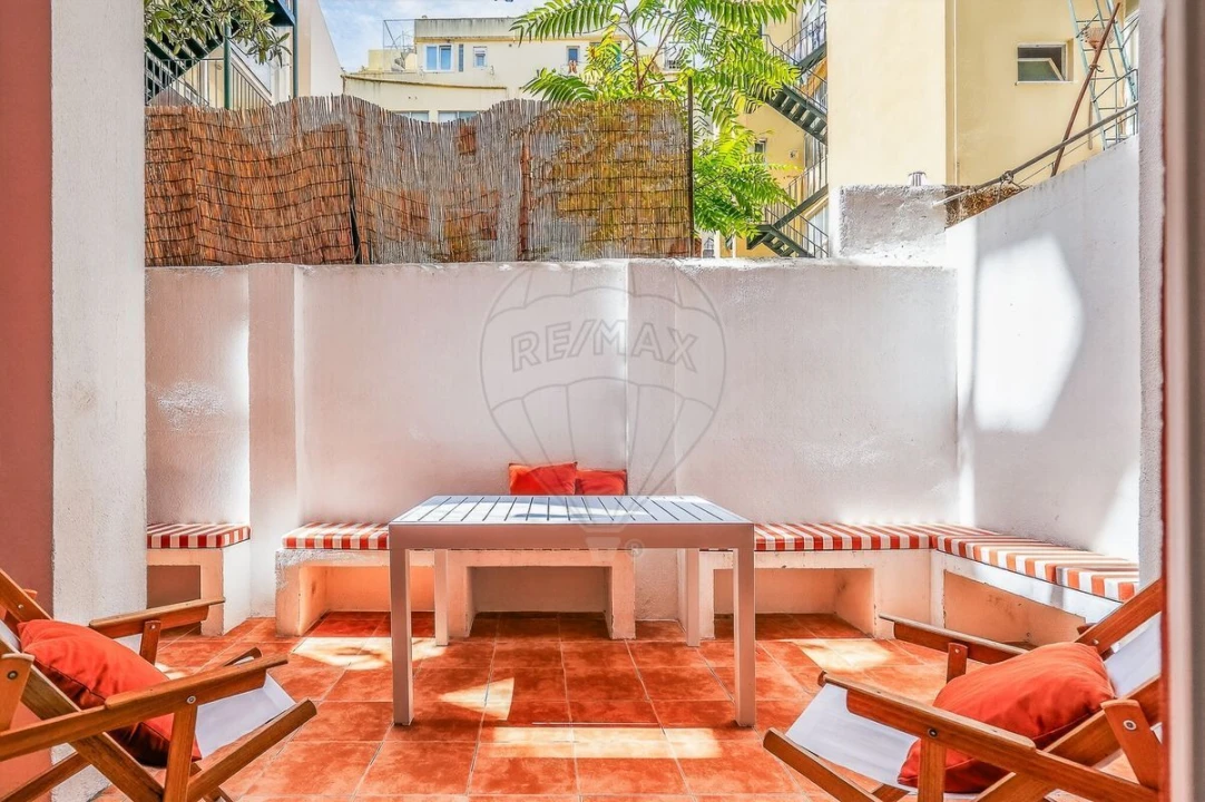 Apartamento T3 para Venda em Campo de Ourique Foto 3