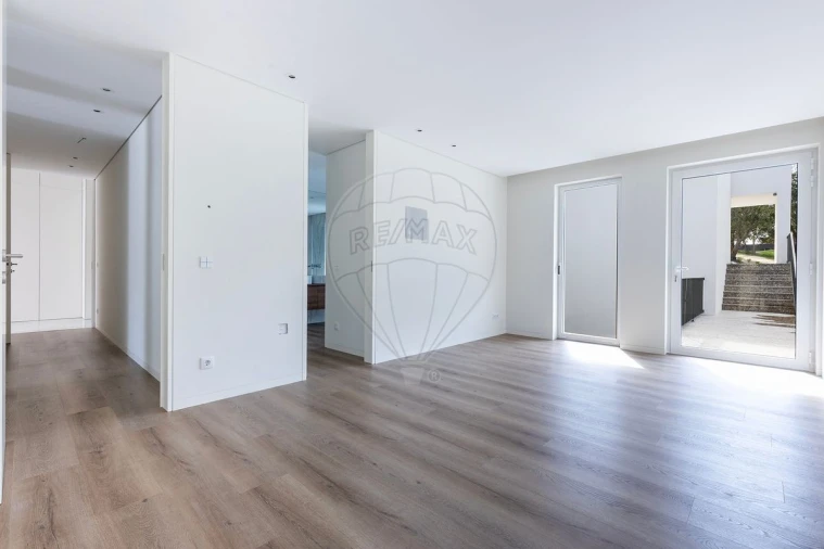 Moradia T4 para Venda em Corroios Foto 25