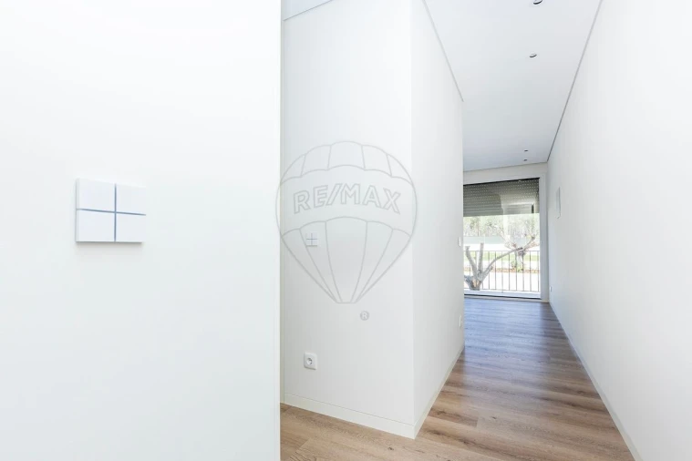 Moradia T4 para Venda em Corroios Foto 7