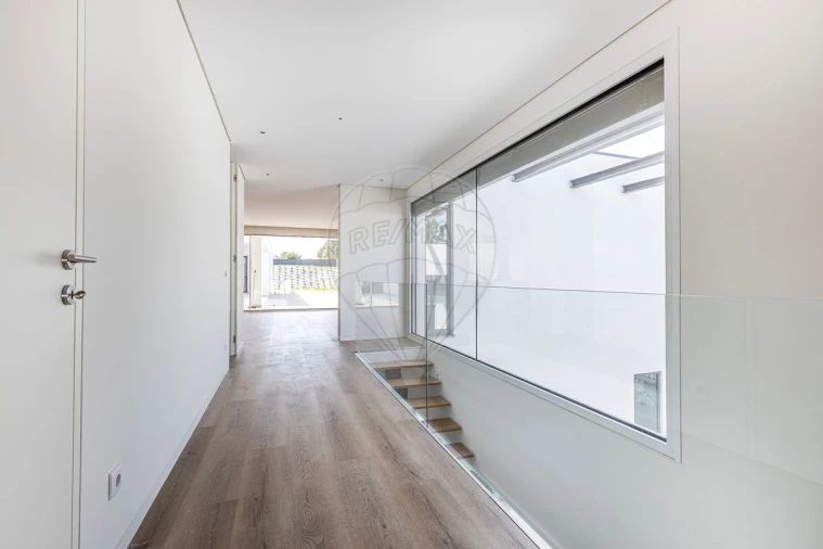 Moradia T4 para Venda em Corroios Foto 9