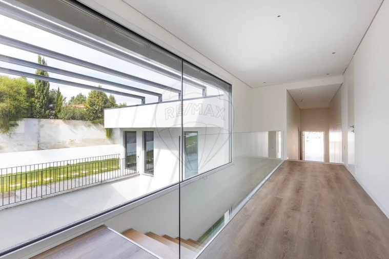 Moradia T4 para Venda em Corroios Foto 16