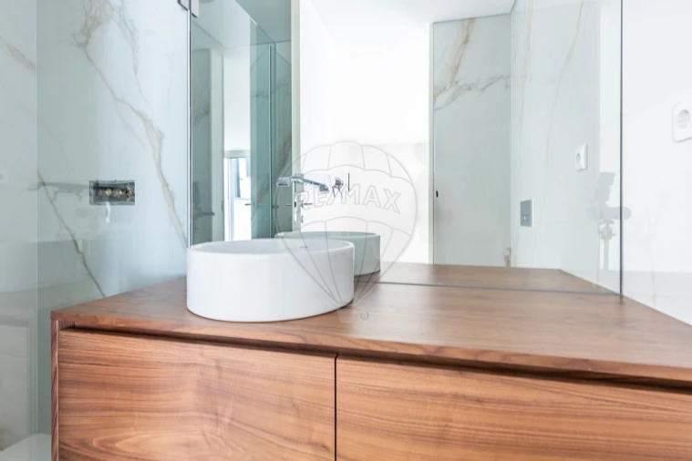 Moradia T4 para Venda em Corroios Foto 18