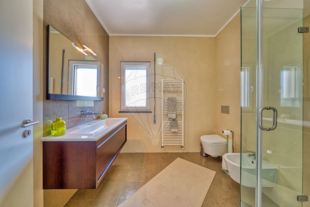 Moradia T5 para Venda em Riachos Foto 42