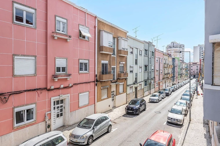 Apartamento T2 para Venda em Penha de França Foto 17