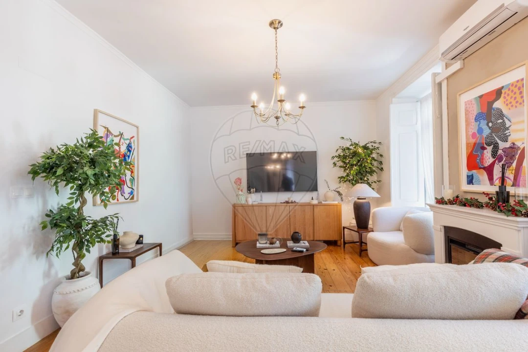 Apartamento T4 para Venda em Santo António Foto 23