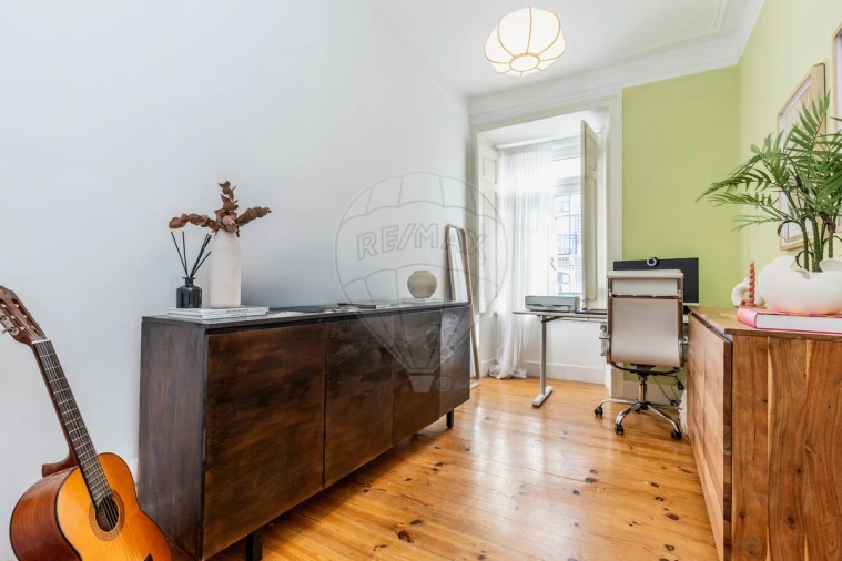 Apartamento T4 para Venda em Santo António Foto 24