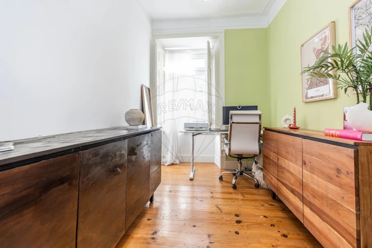 Apartamento T4 para Venda em Santo António Foto 15