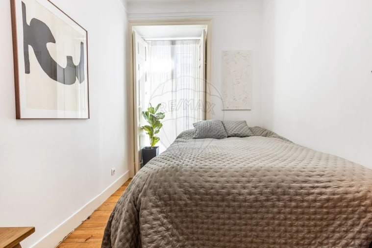 Apartamento T4 para Venda em Santo António Foto 22