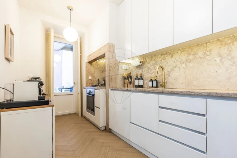 Apartamento T4 para Venda em Santo António Foto 9