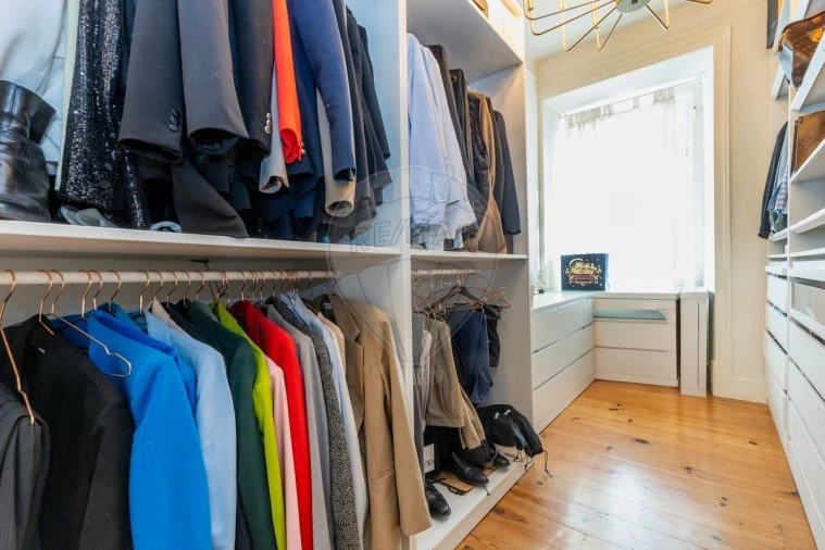 Apartamento T4 para Venda em Santo António Foto 32