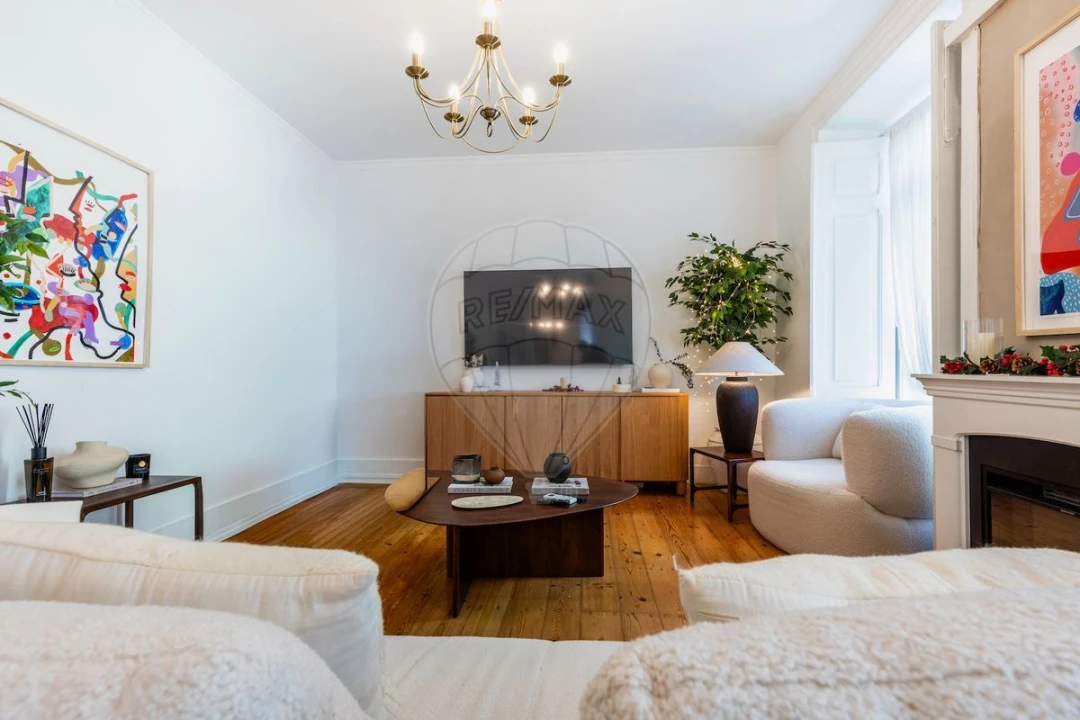 Apartamento T4 para Venda em Santo António Foto 1