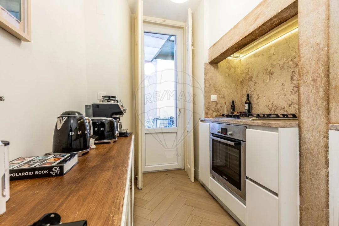 Apartamento T4 para Venda em Santo António Foto 2