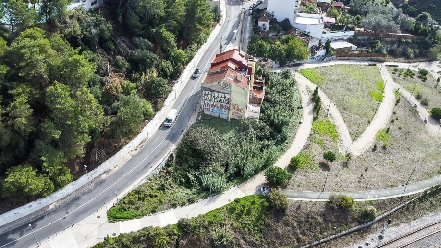 Terreno para Venda em Campolide Foto 2