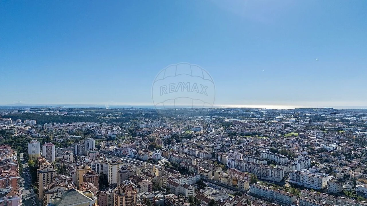 Apartamento T4 para Venda em Algueirão-Mem Martins Foto 37