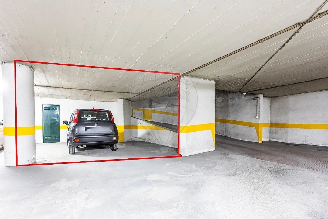 Apartamento T4 para Venda em Algueirão-Mem Martins Foto 33