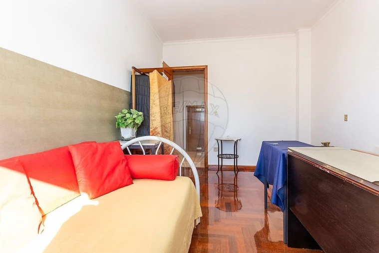 Apartamento T4 para Venda em Algueirão-Mem Martins Foto 20