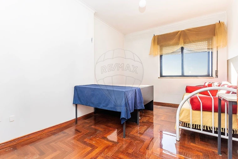 Apartamento T4 para Venda em Algueirão-Mem Martins Foto 19