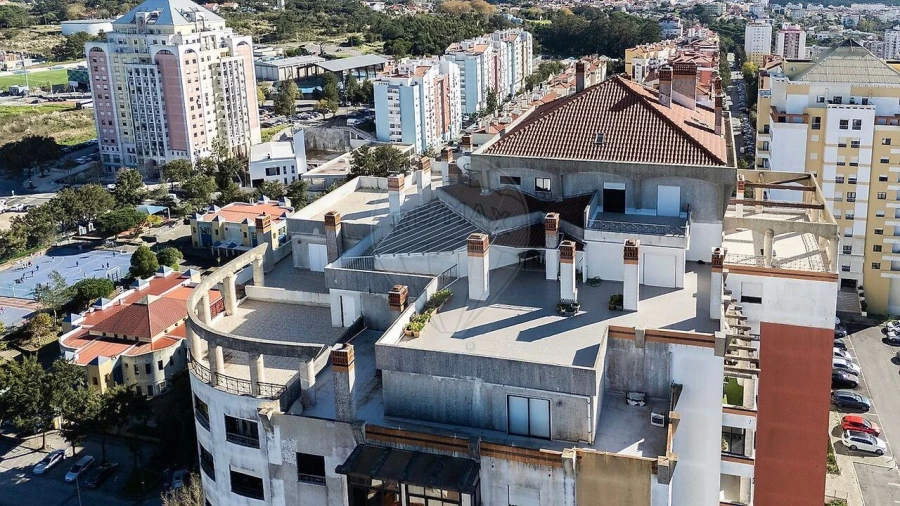 Apartamento T4 para Venda em Algueirão-Mem Martins Foto 40