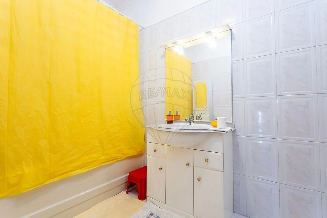 Apartamento T4 para Venda em Algueirão-Mem Martins Foto 32