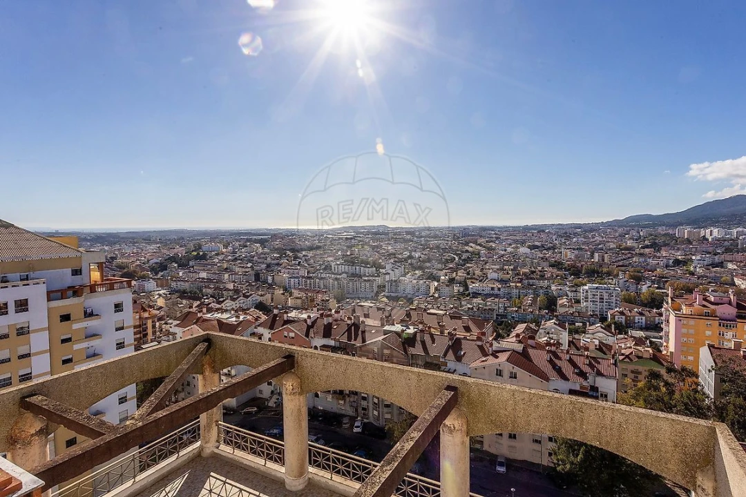 Apartamento T4 para Venda em Algueirão-Mem Martins Foto 23