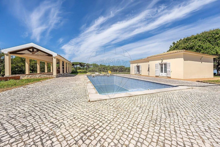 Moradia T2 para Venda em Sesimbra (Castelo) Foto 18