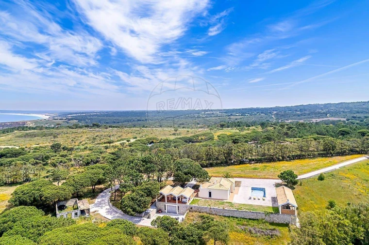 Moradia T2 para Venda em Sesimbra (Castelo) Foto 6