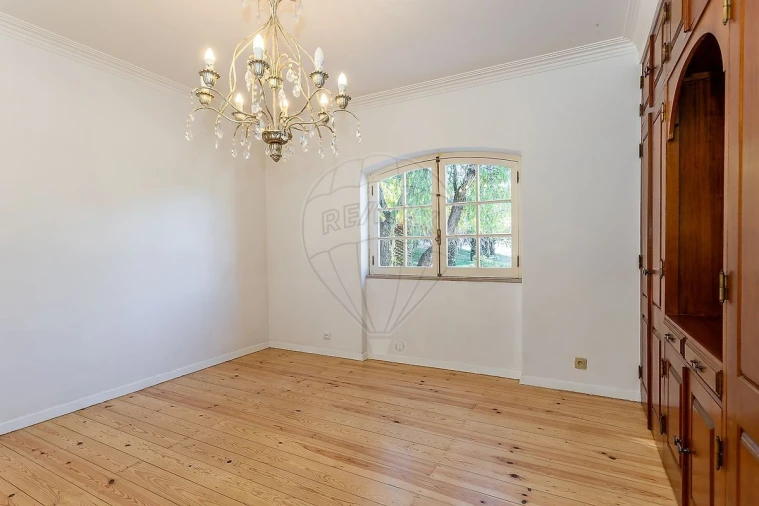 Quinta T5 para Venda em Povoa da Isenta Foto 18