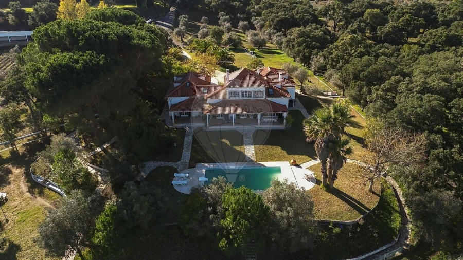 Quinta T5 para Venda em Povoa da Isenta Foto 34