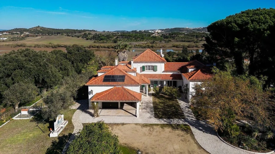 Quinta T5 para Venda em Povoa da Isenta Foto 5