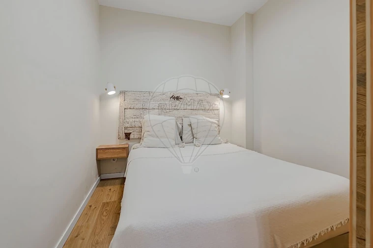 Apartamento T2 para Venda em Santo António Foto 14