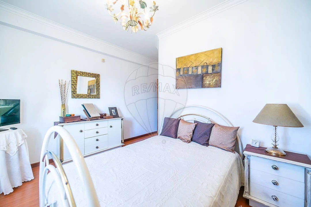 Moradia T3 para Venda em Corroios Foto 19