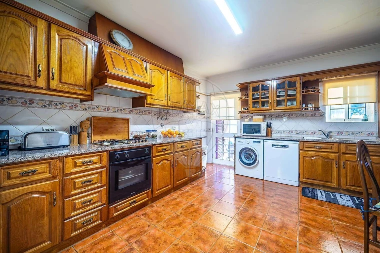 Moradia T3 para Venda em Corroios Foto 11