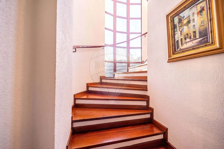 Moradia T3 para Venda em Corroios Foto 13