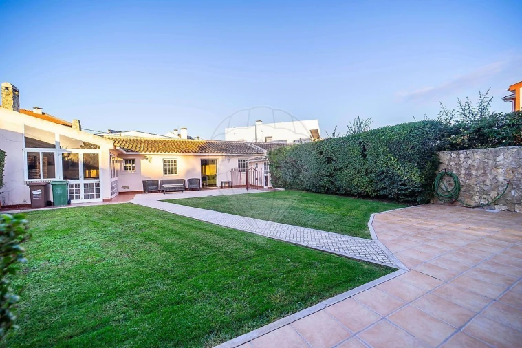 Moradia T3 para Venda em Corroios Foto 26