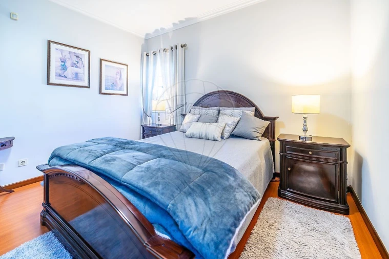 Moradia T3 para Venda em Corroios Foto 16