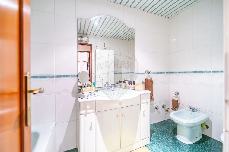 Moradia T3 para Venda em Corroios Foto 21