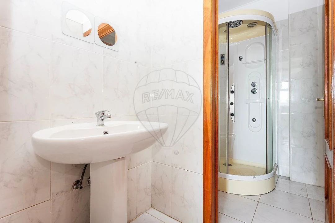 Loja para Venda em Alfragide Foto 20