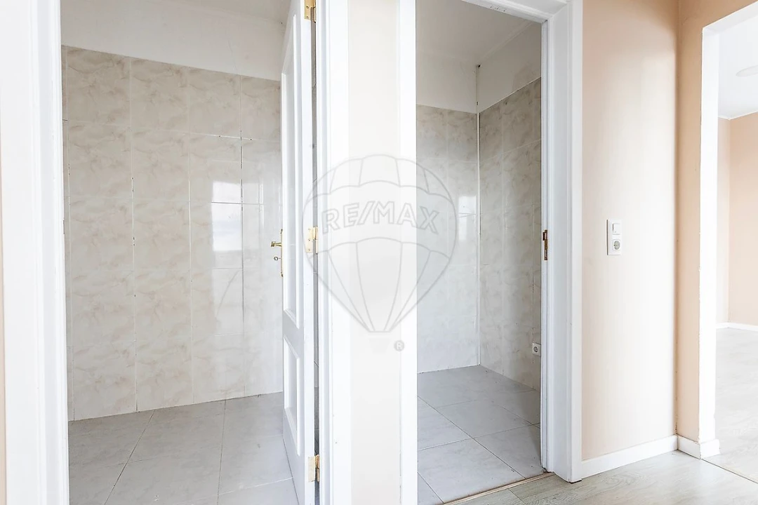 Loja para Venda em Alfragide Foto 11