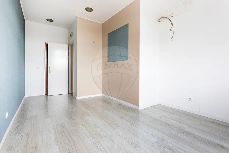 Loja para Venda em Alfragide Foto 19