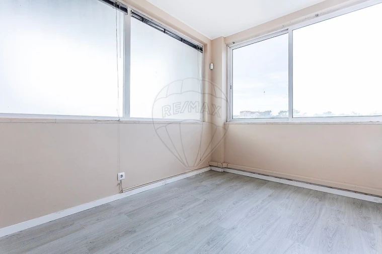 Loja para Venda em Alfragide Foto 15