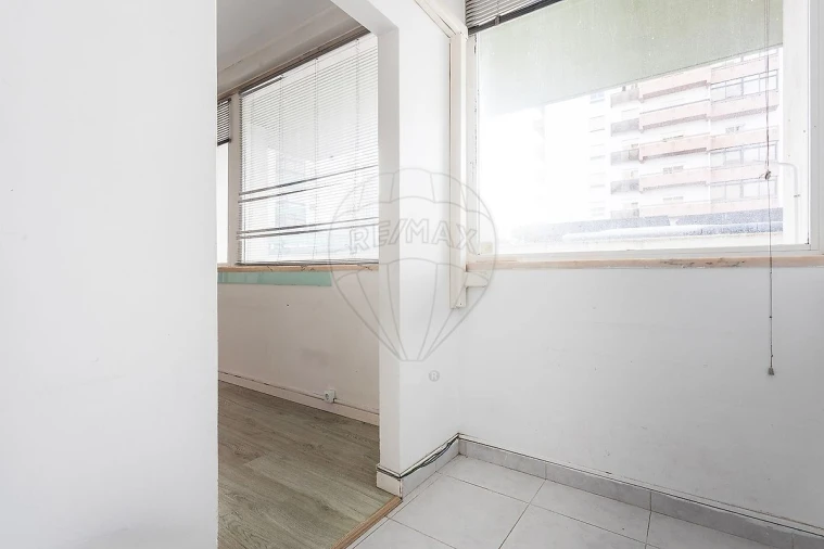 Loja para Venda em Alfragide Foto 22