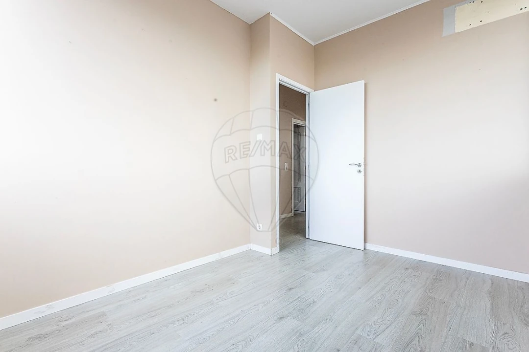 Loja para Venda em Alfragide Foto 13