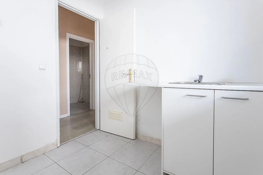 Loja para Venda em Alfragide Foto 9