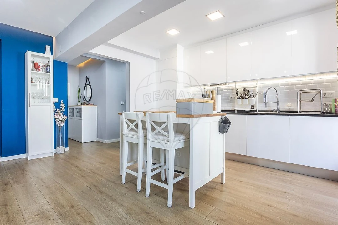 Apartamento T2 para Venda em Odivelas Foto 7