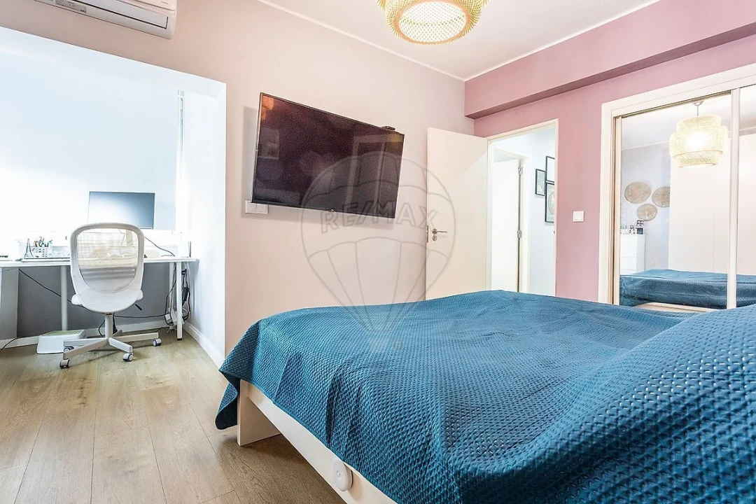 Apartamento T2 para Venda em Odivelas Foto 13