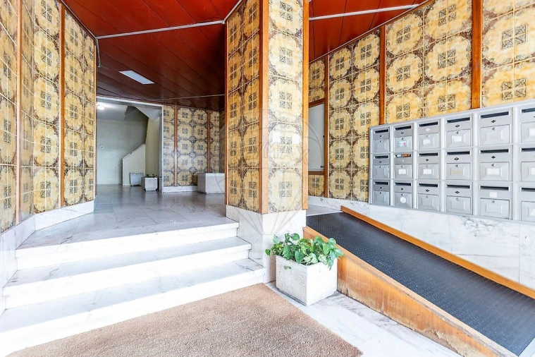 Apartamento T2 para Venda em Odivelas Foto 22